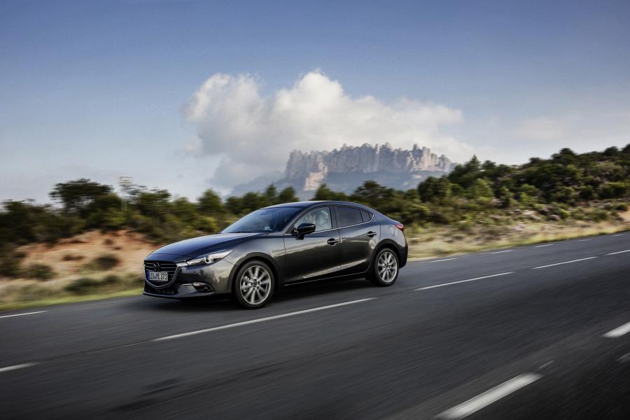  Mazda3 Sedan 2016 года  (WW) (фото 9 из 37)